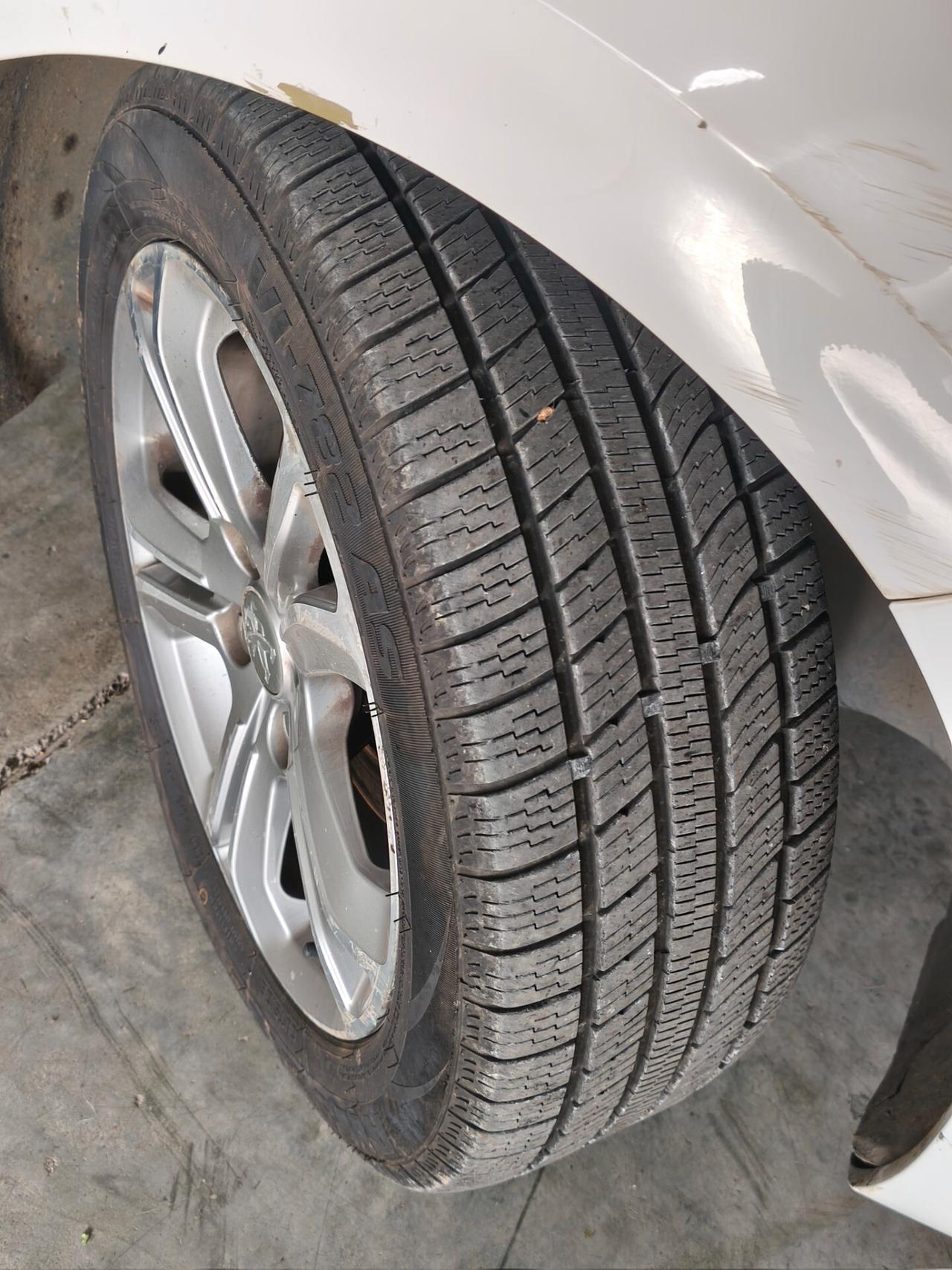 Peugeot 208 1.4 HDi 68 CV Allure