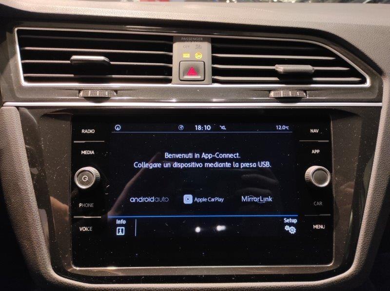 VOLKSWAGEN Tiguan 2ª serie - Tiguan 2.0 TDI SCR DSG Business BlueMotion Technology