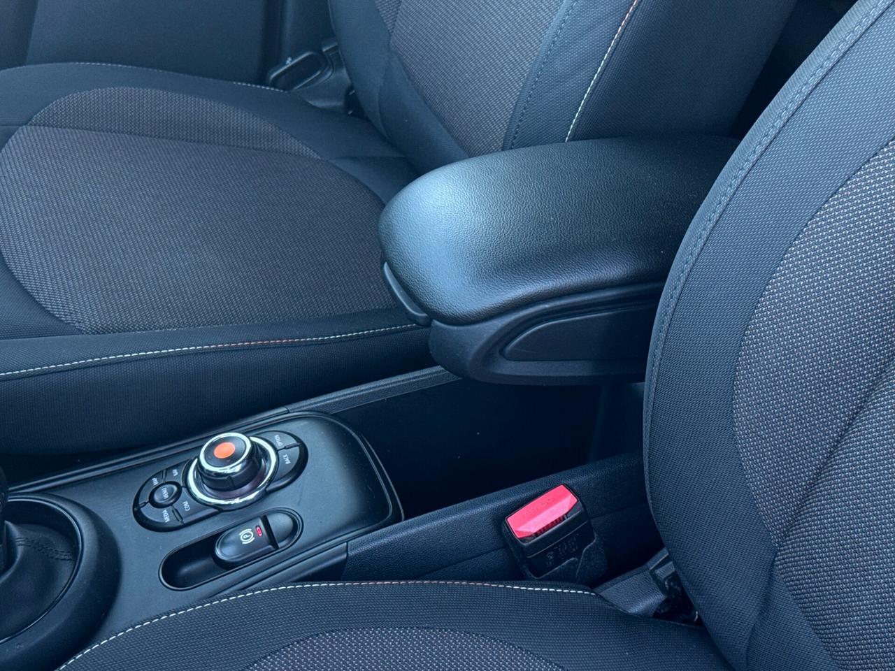 Mini Cooper D Countryman 2.0 Business Automatica NAVI*SENSORI*TAGLIANDATA