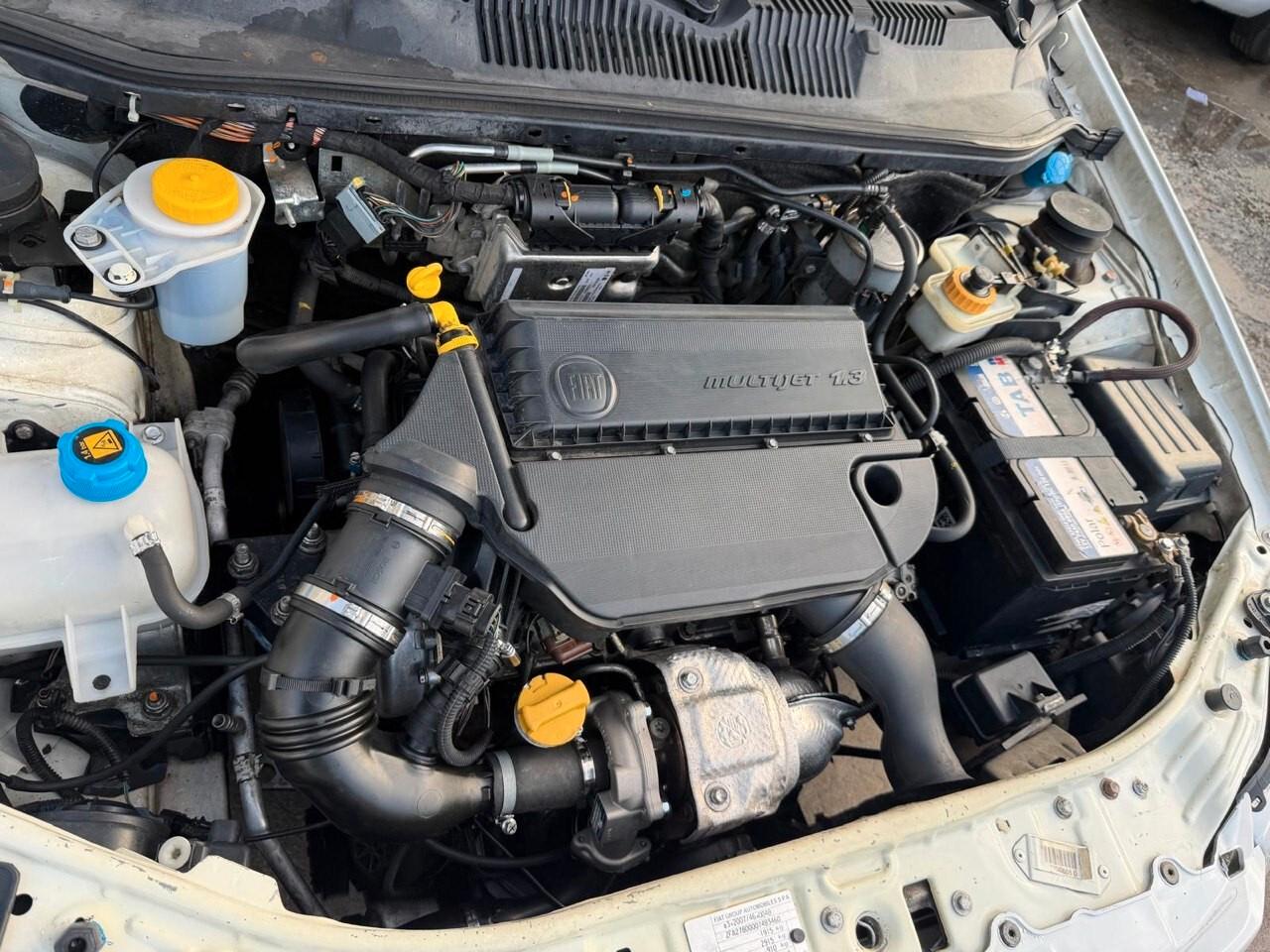 Fiat Strada 1.3 MJT 95CV Pick-up Trekking