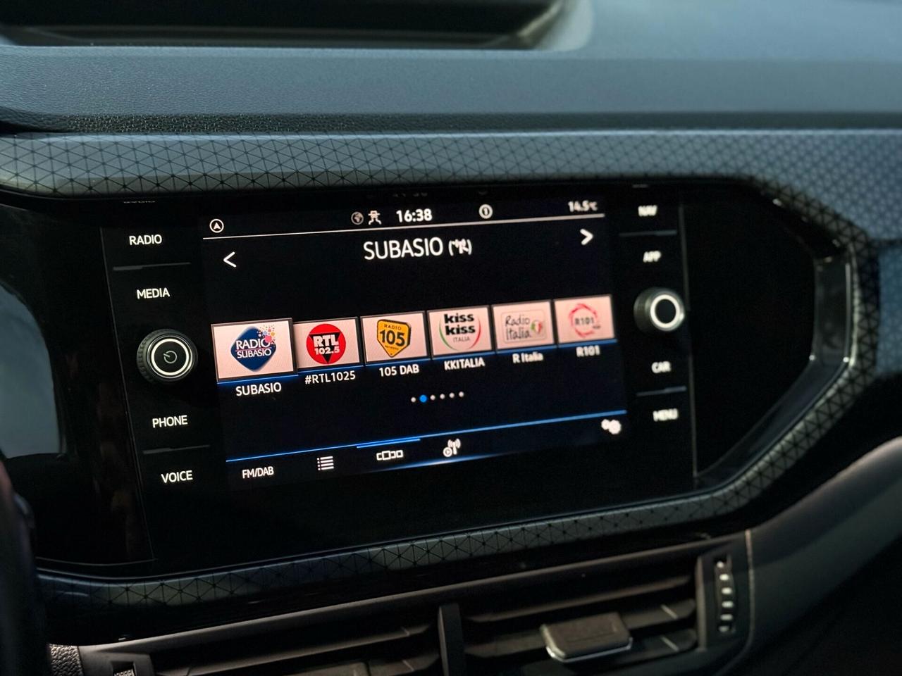 T-Cross 1.0 TSI 110 CV DSG Advanced Full Led - Cockpit