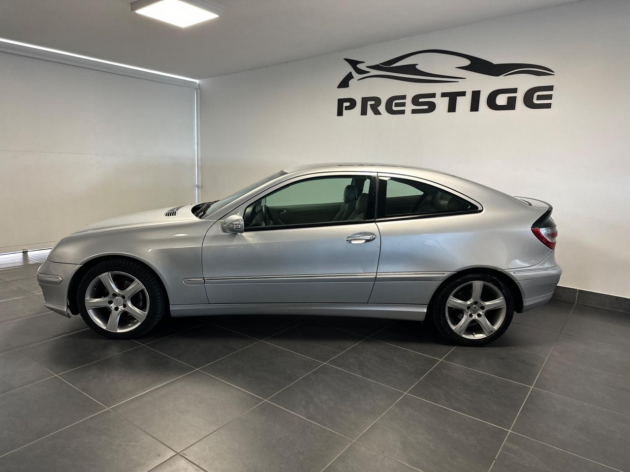 MERCEDES-BENZ C 220 COUPE 150CV MANUALE