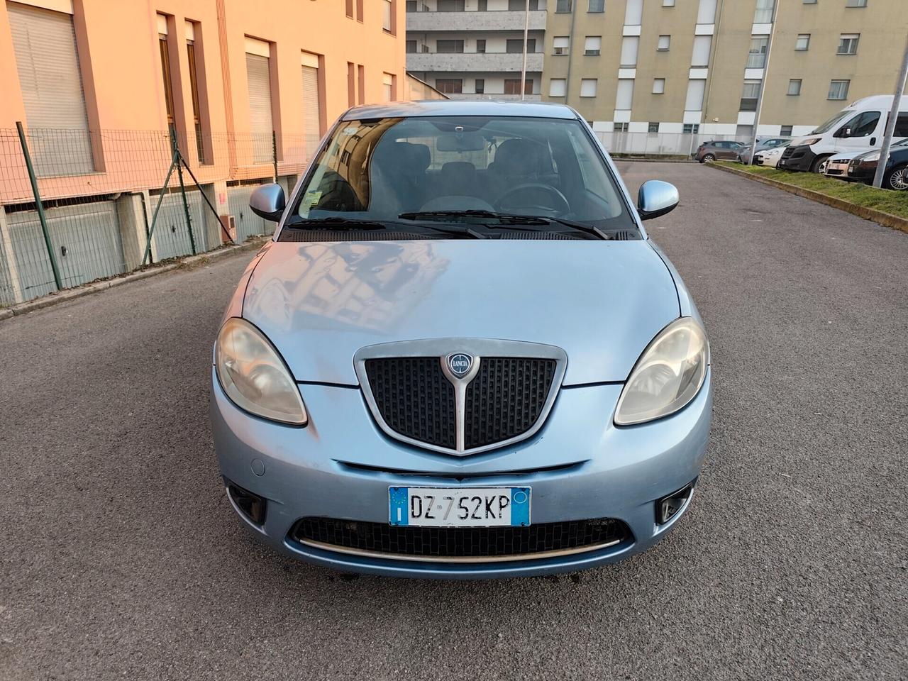 Lancia Ypsilon 1.4 Benz GPL neopatentati