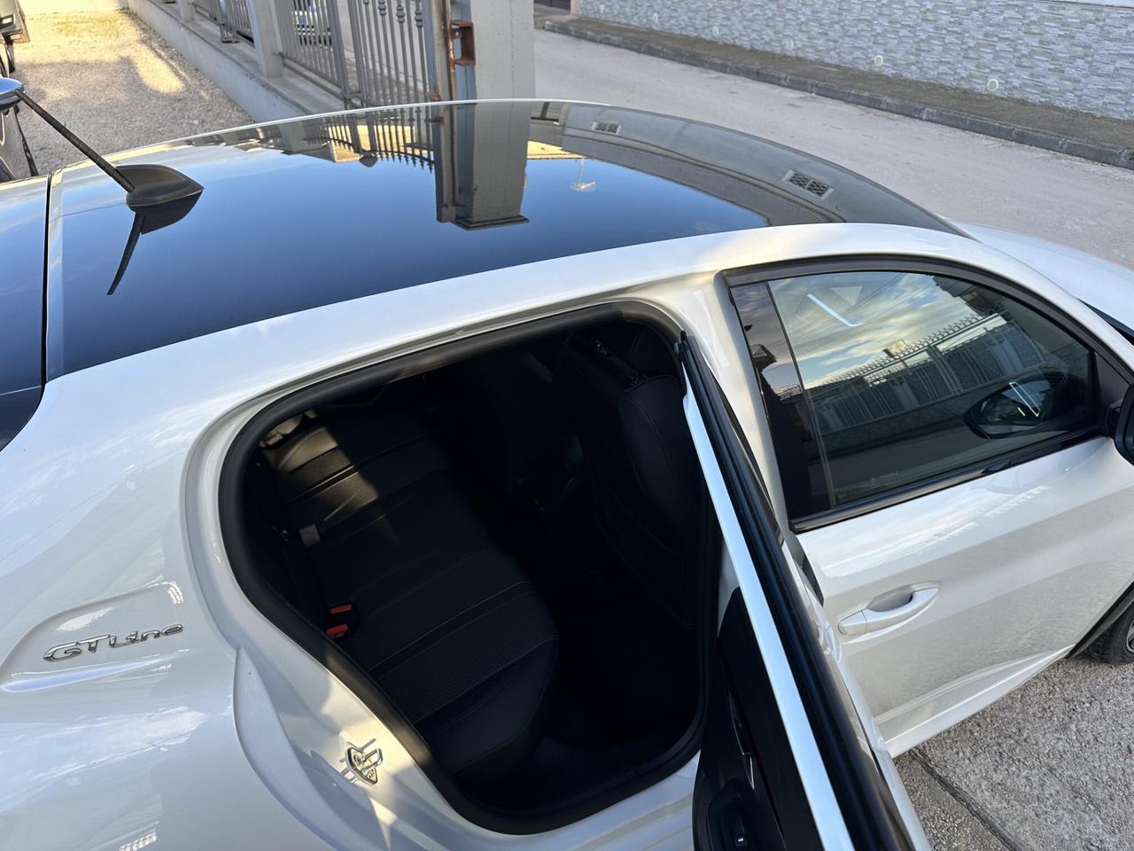 Peugeot 208 Gt Line 1.5 Diesel 100 Cv 2020 Bicolor