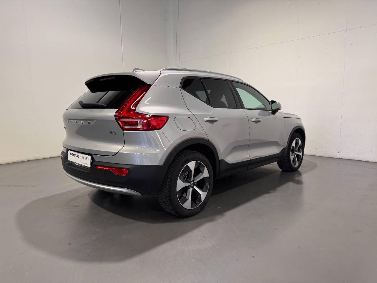 VOLVO XC40 B3 CORE AUTO