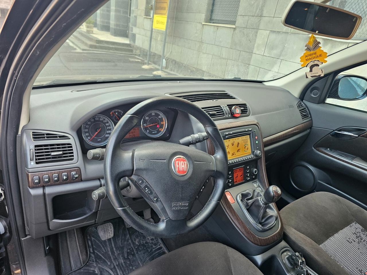 Fiat Croma 1.9 Multijet Emotion