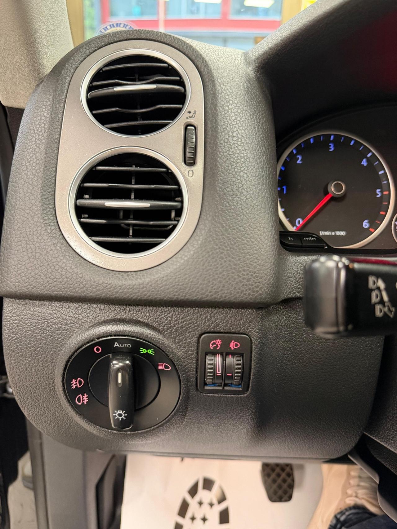 Volkswagen Tiguan 2.0 16V TDI DPF Sport & Style