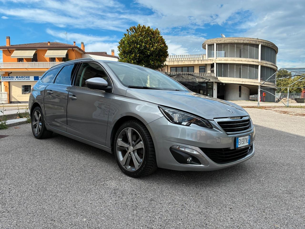 Peugeot 308 BlueHDi 150 S&S SW Allure