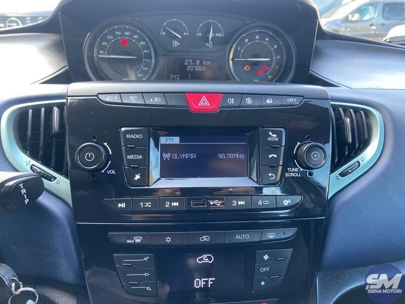 Lancia Ypsilon 1.0 FireFly 5 porte S&S Hybryd Gold