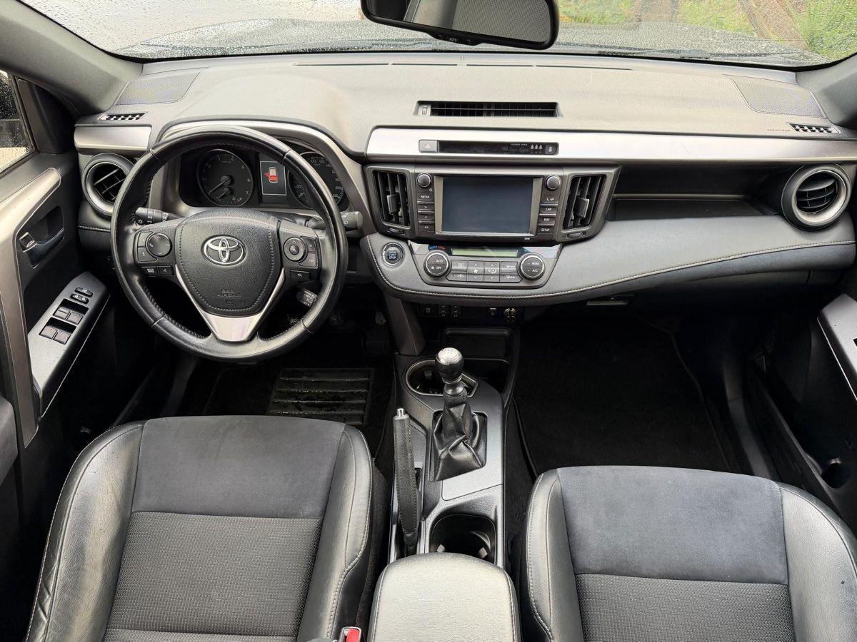 TOYOTA - RAV4 - 2.0 D-4D 2WD Business