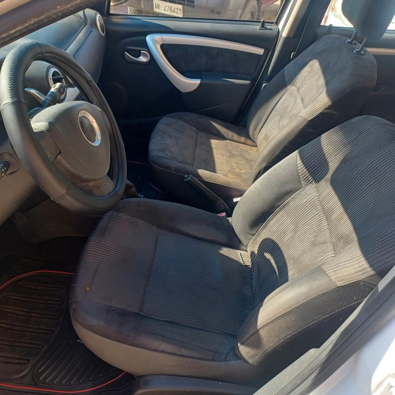 153.628KM ECONOMICA GPL DI FABBRICA SANDERO 1.4