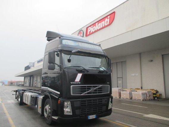 Motrice a Telaio Volvo FH 400