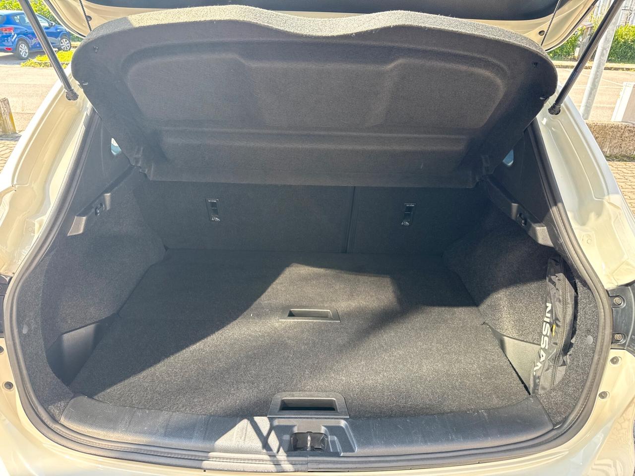 Nissan Qashqai 1.2 DIG-T Acenta, EURO6B,POCHI KM