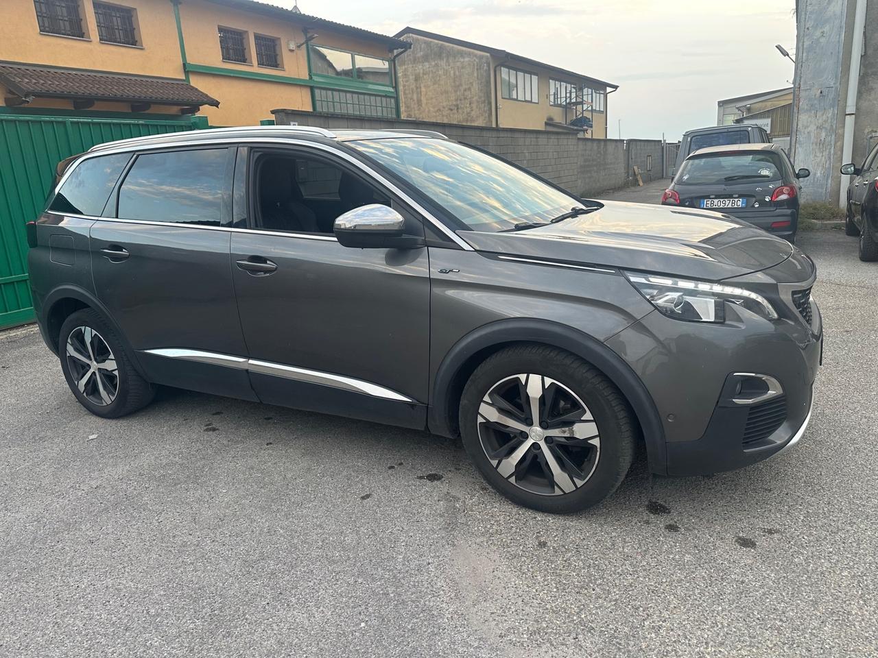 Peugeot 5008 GT LINE 7 POSTI