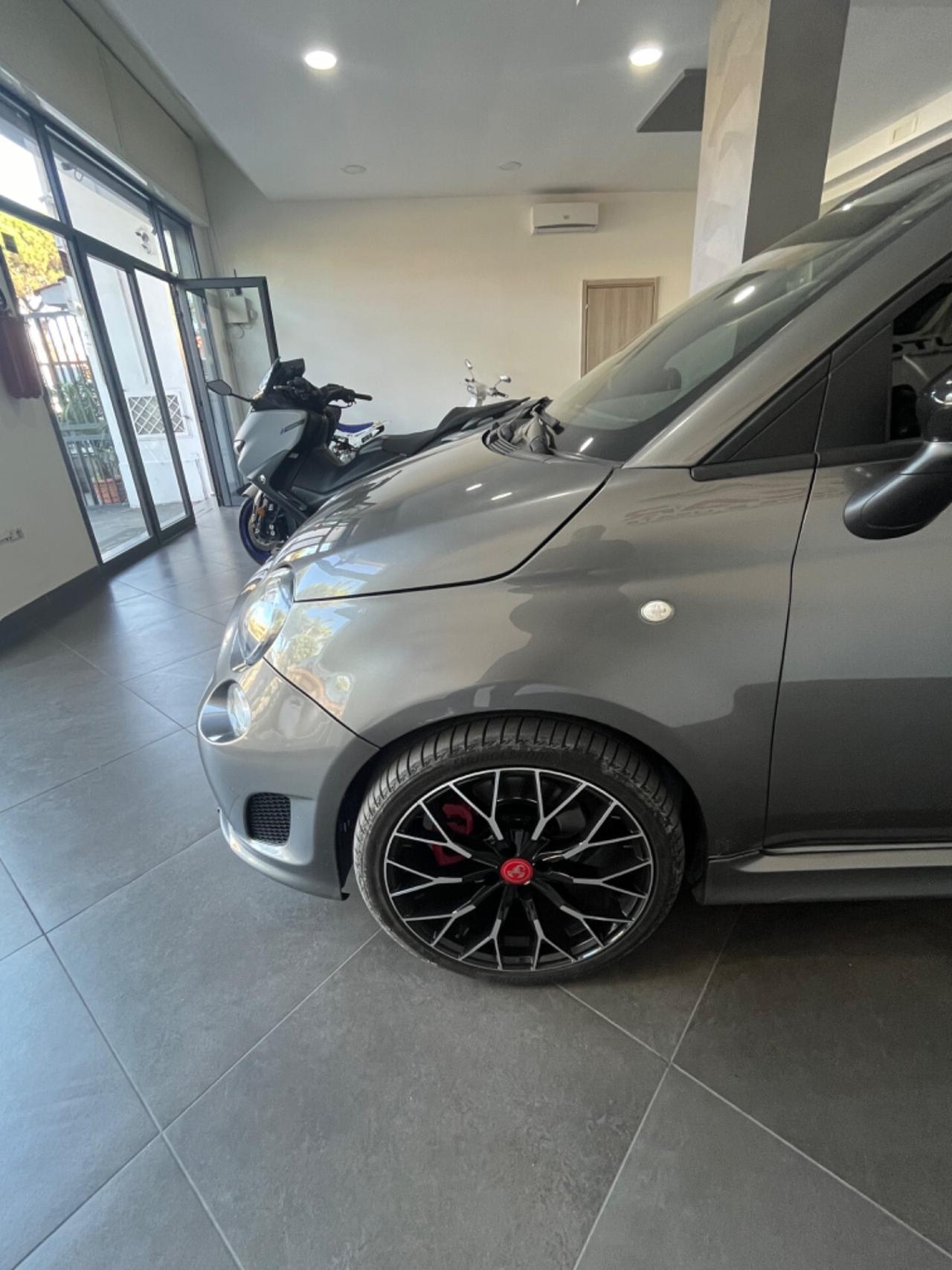 Abarth 500 C 1.4 Turbo T-Jet MTA Custom