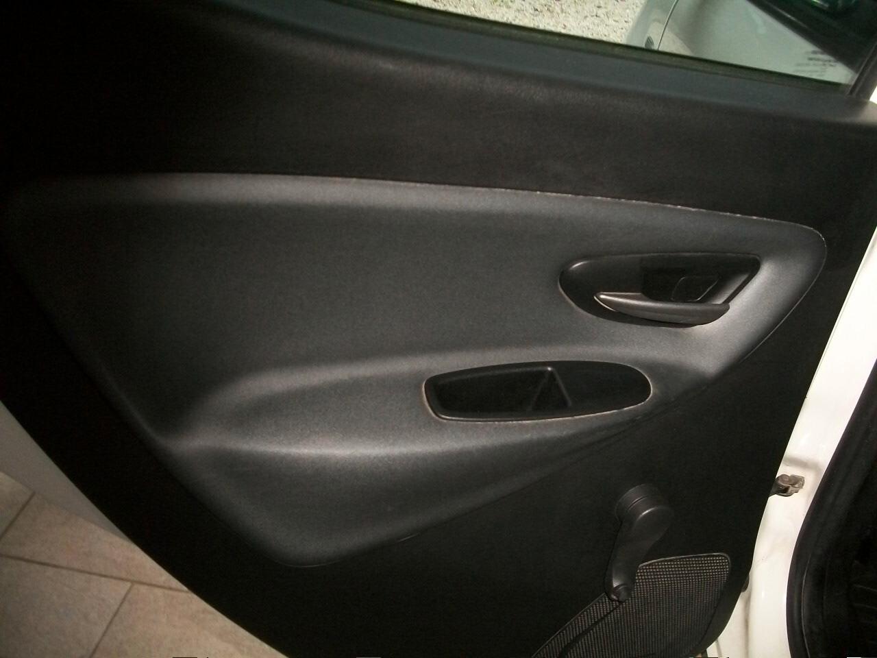 Lancia Ypsilon 1.2 69 CV 5 porte GPL Ecochic Gold DEL 2017 UNICO PROPRIETARIO MONTATO DALLAFABRICA LANCIAGARANZIA UN ANNO