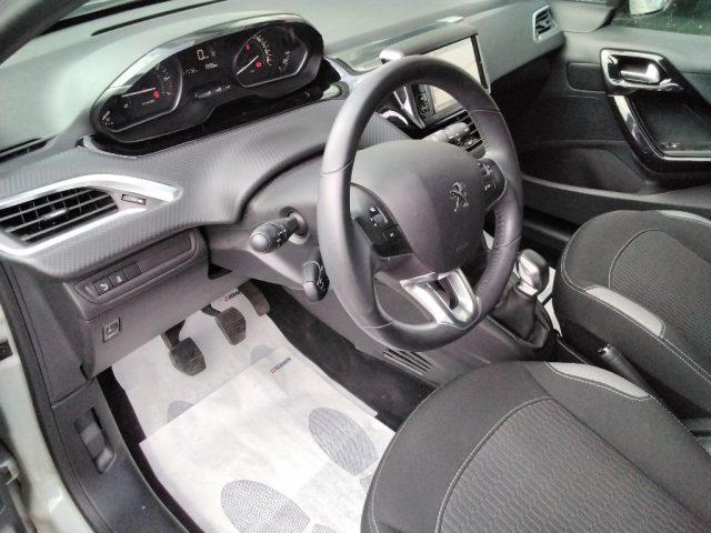 PEUGEOT 208 VTi Style 82cv