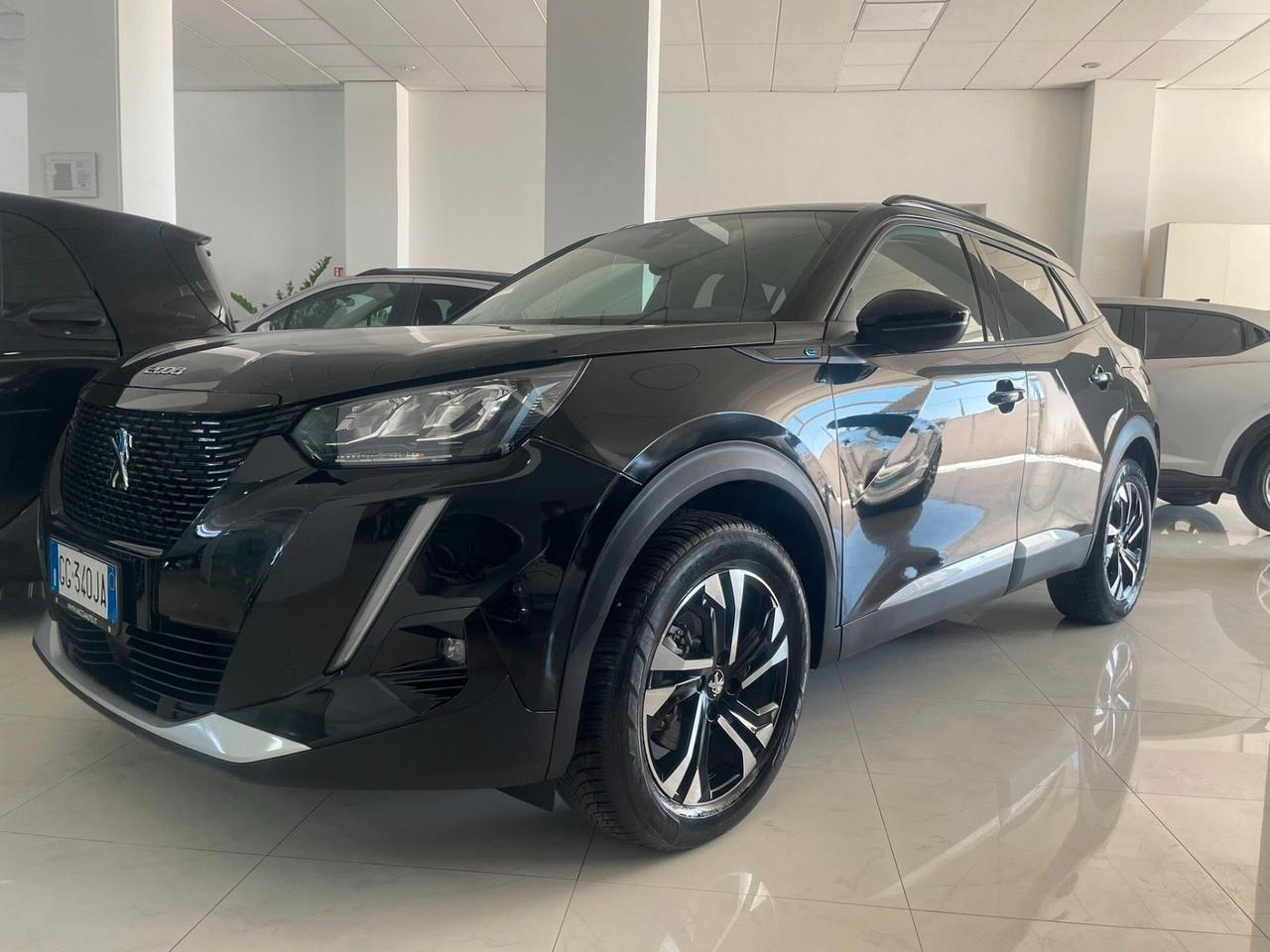 Peugeot 2008 motore elettrico 136 CV Allure
