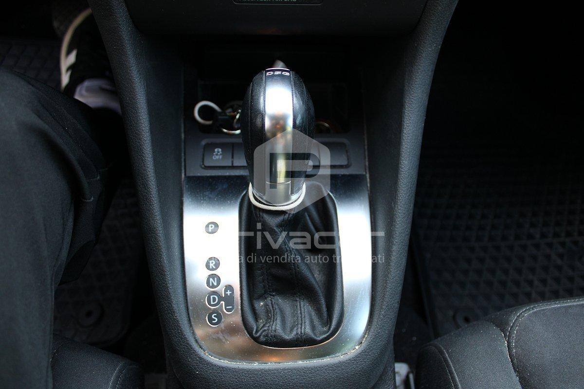 VOLKSWAGEN Golf 2.0 TDI 140CV DPF DSG 5p. Highline
