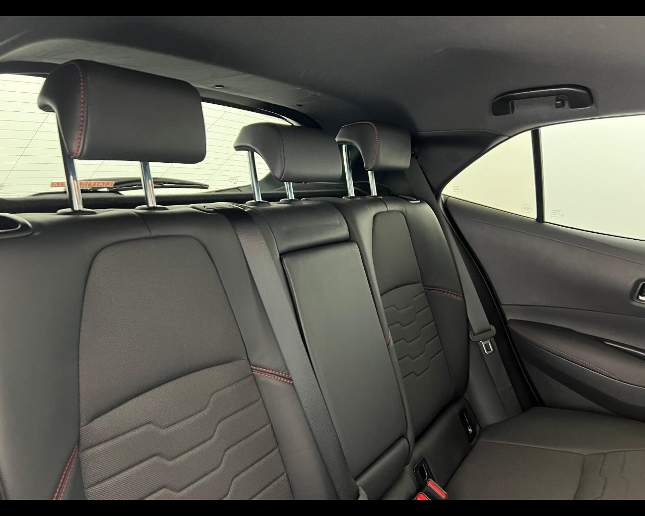 TOYOTA Corolla 2.0h Style cvt