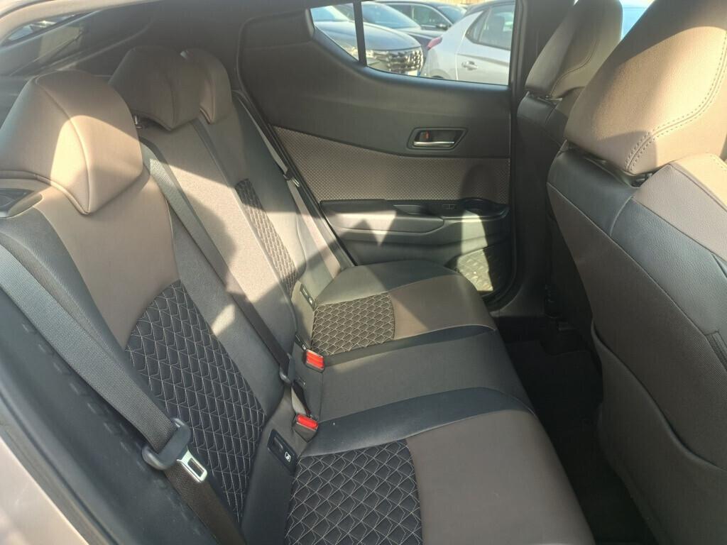 Toyota C-HR 1.8 Hybrid E-CVT Lounge