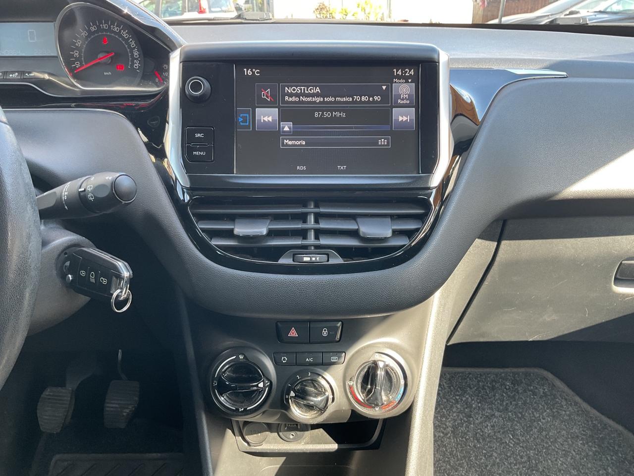 Peugeot 208 1.4 HDi 68 CV 5 porte Allure OK NEOPATENTATI