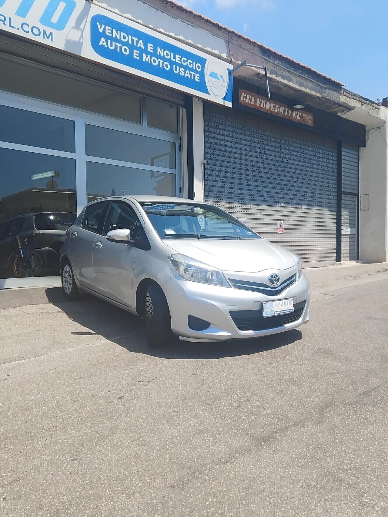 Toyota Yaris 1.0 5 porte Active