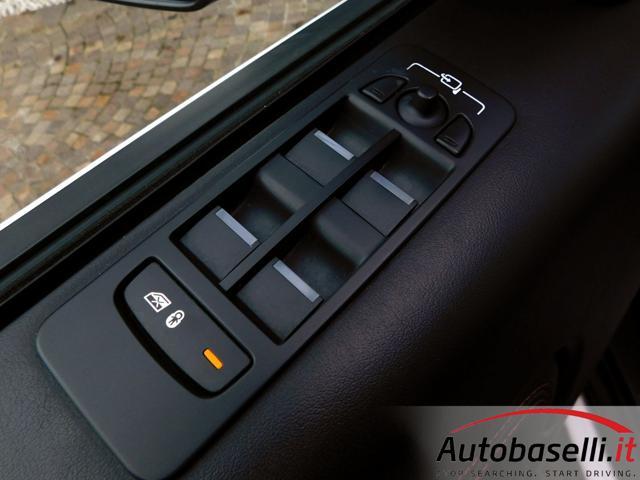 LAND ROVER Discovery Sport 2.0TD4 IBRIDO 180CV AWD R-DYNAMIC S AUTOMATICA