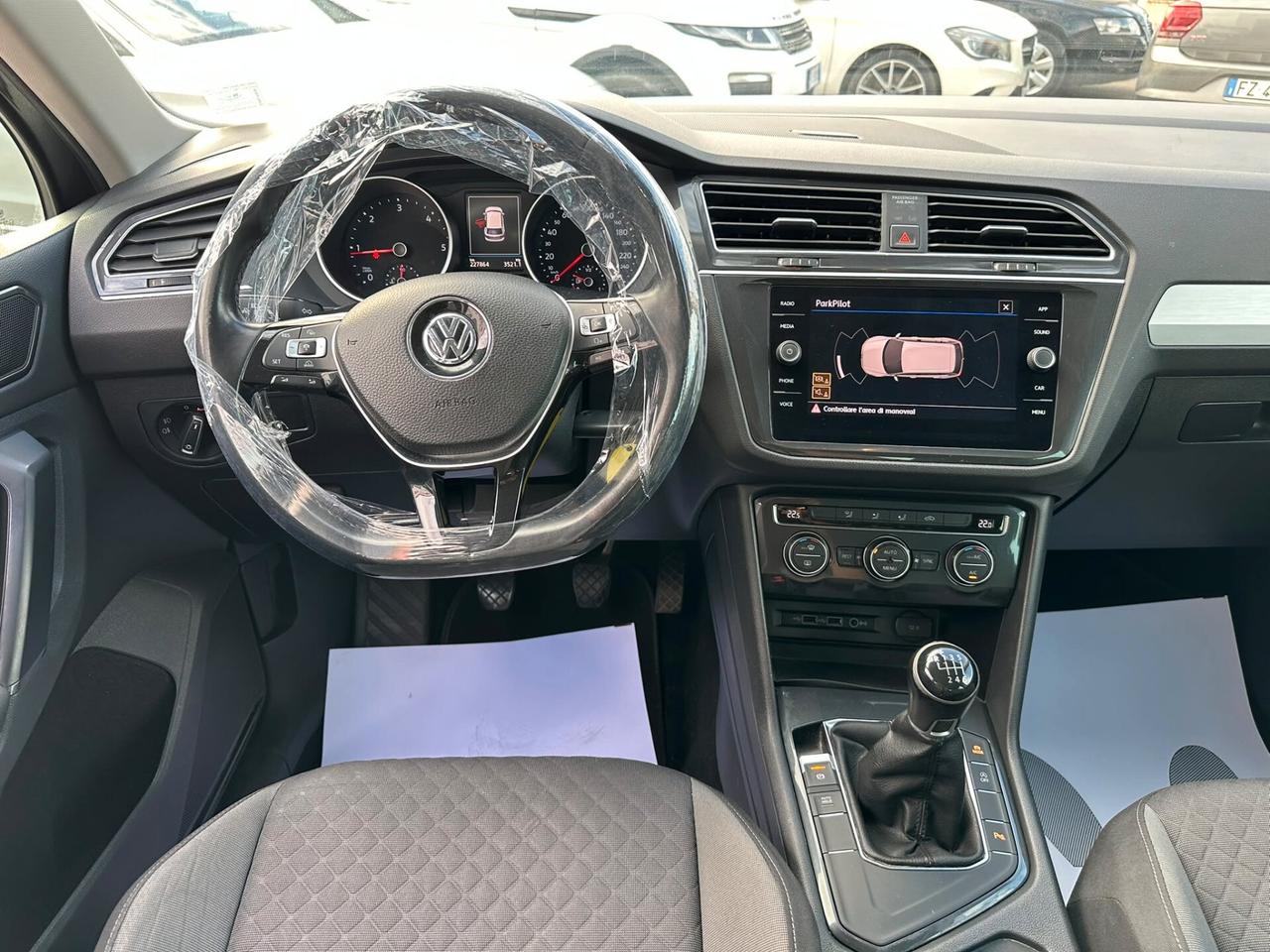 Volkswagen Tiguan 1.6 TDI Sport RLine