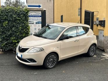 Lancia Ypsilon 1.2 69 CV 5 porte Gold FINANZIABILE