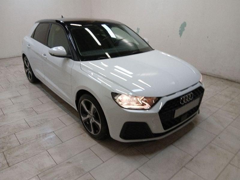 Audi A1 Sportback 30 1.0 tfsi Identity Black 116cv