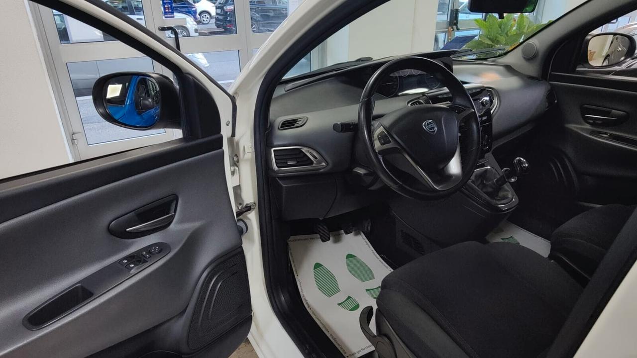 Lancia Ypsilon 0.9 TwinAir 85 CV 5 Porte Metano Ecochic Gold