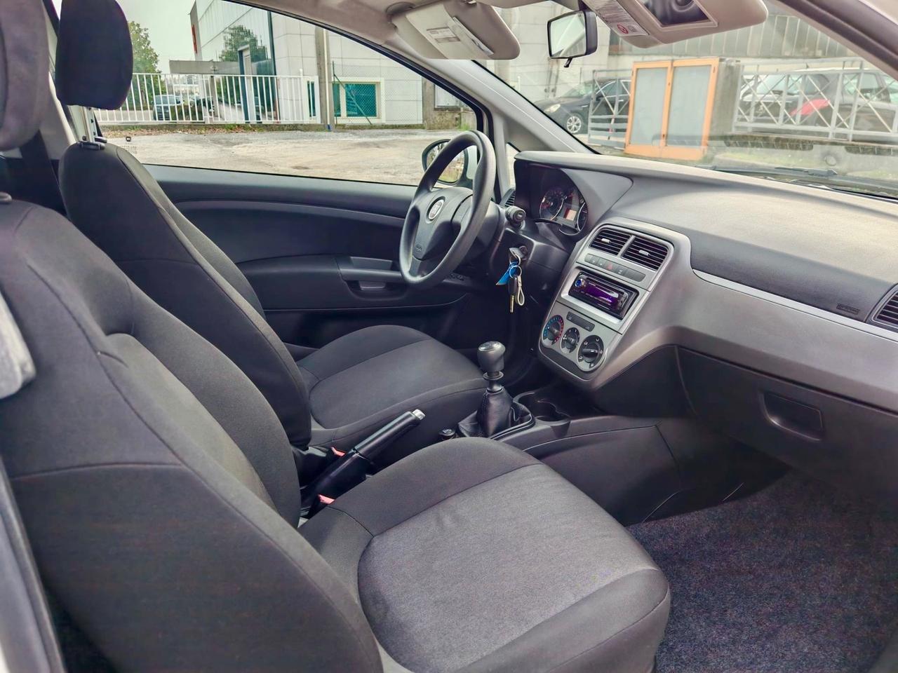 Fiat Punto 1.2 benzina 69cv Neopat - 54.000km