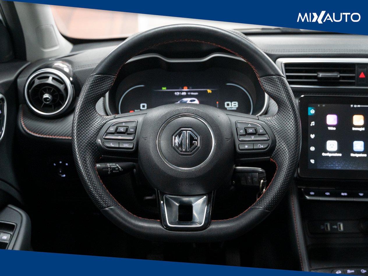 Mg ZS 1.5L 5MT Luxury