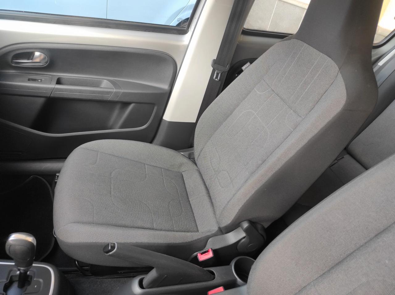 Volkswagen up! 2015 1.0 75 CV 5 ASG Automatica