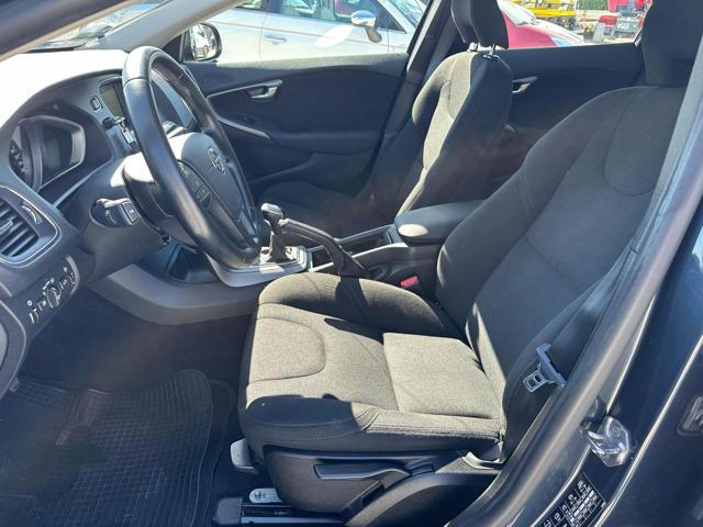 VOLVO V40 D2 'eco' Momentum