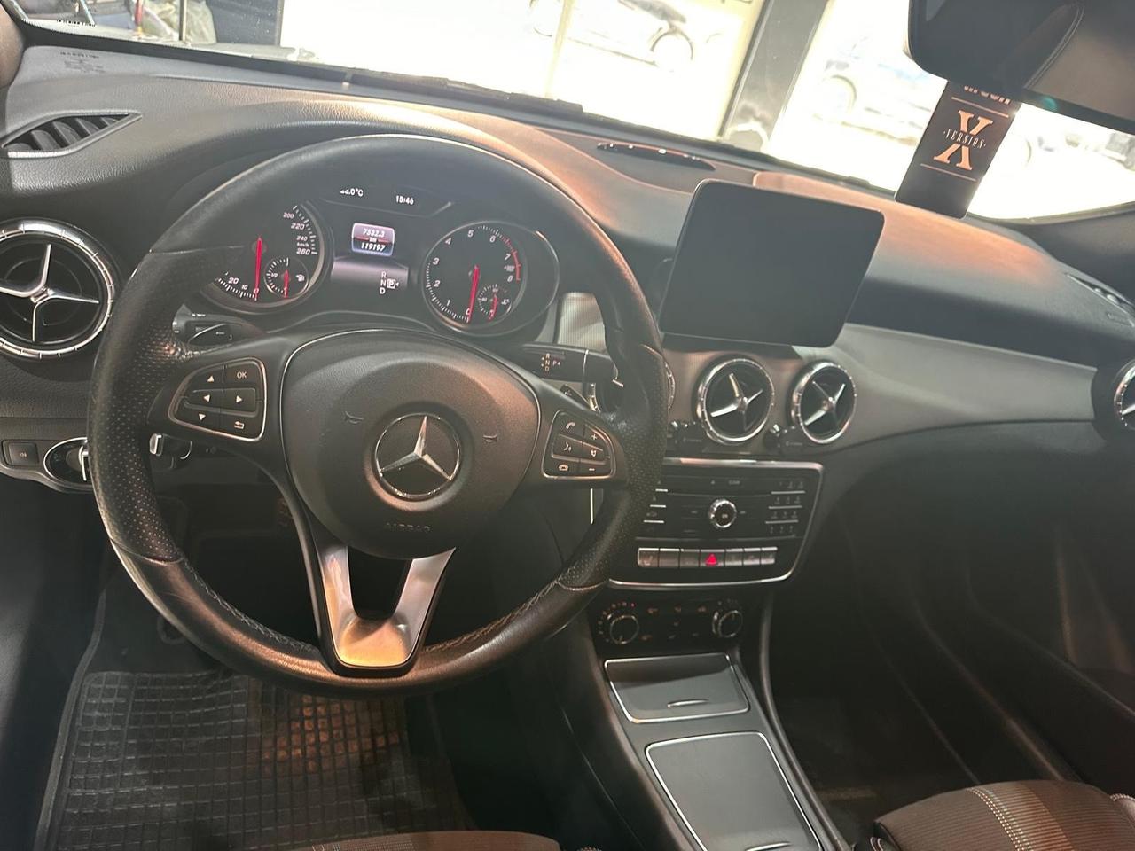 Mercedes-benz CLA 200 CLA 180 S.W. Executive