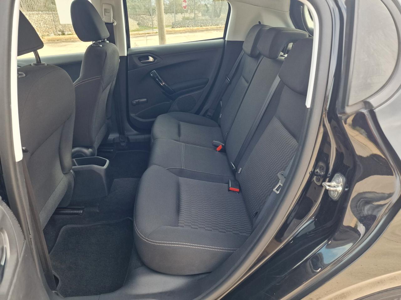 Peugeot 208 BlueHDi 75 5 porte