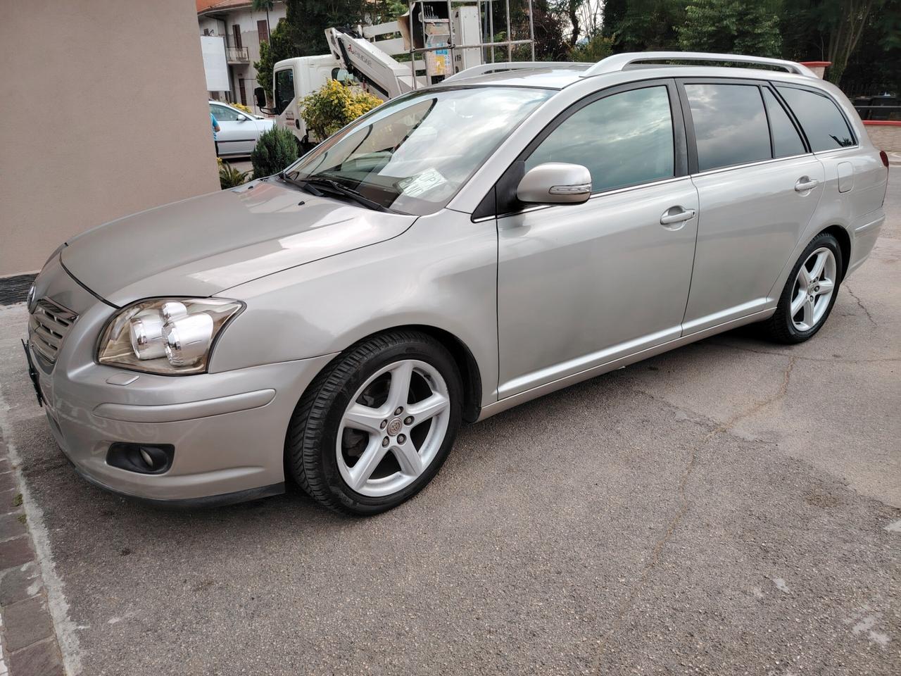 Toyota Avensis 2.2 D-4D 16V Station Wagon