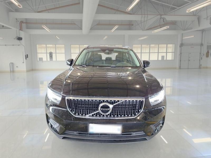 VOLVO XC40 T2 automatico Momentum Core
