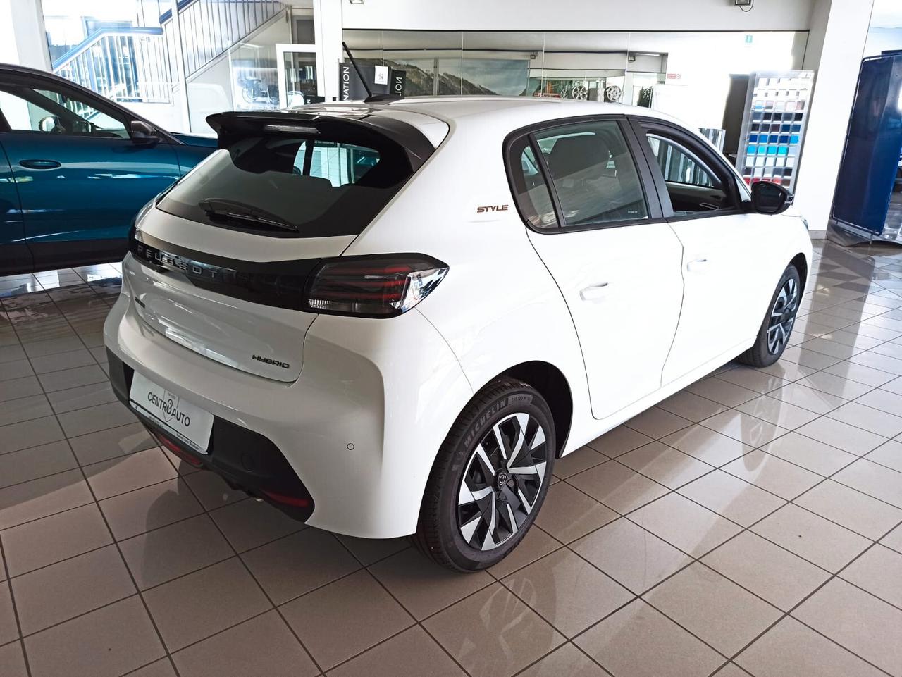 Peugeot 208 Hybrid 110 e-DCS6 Style