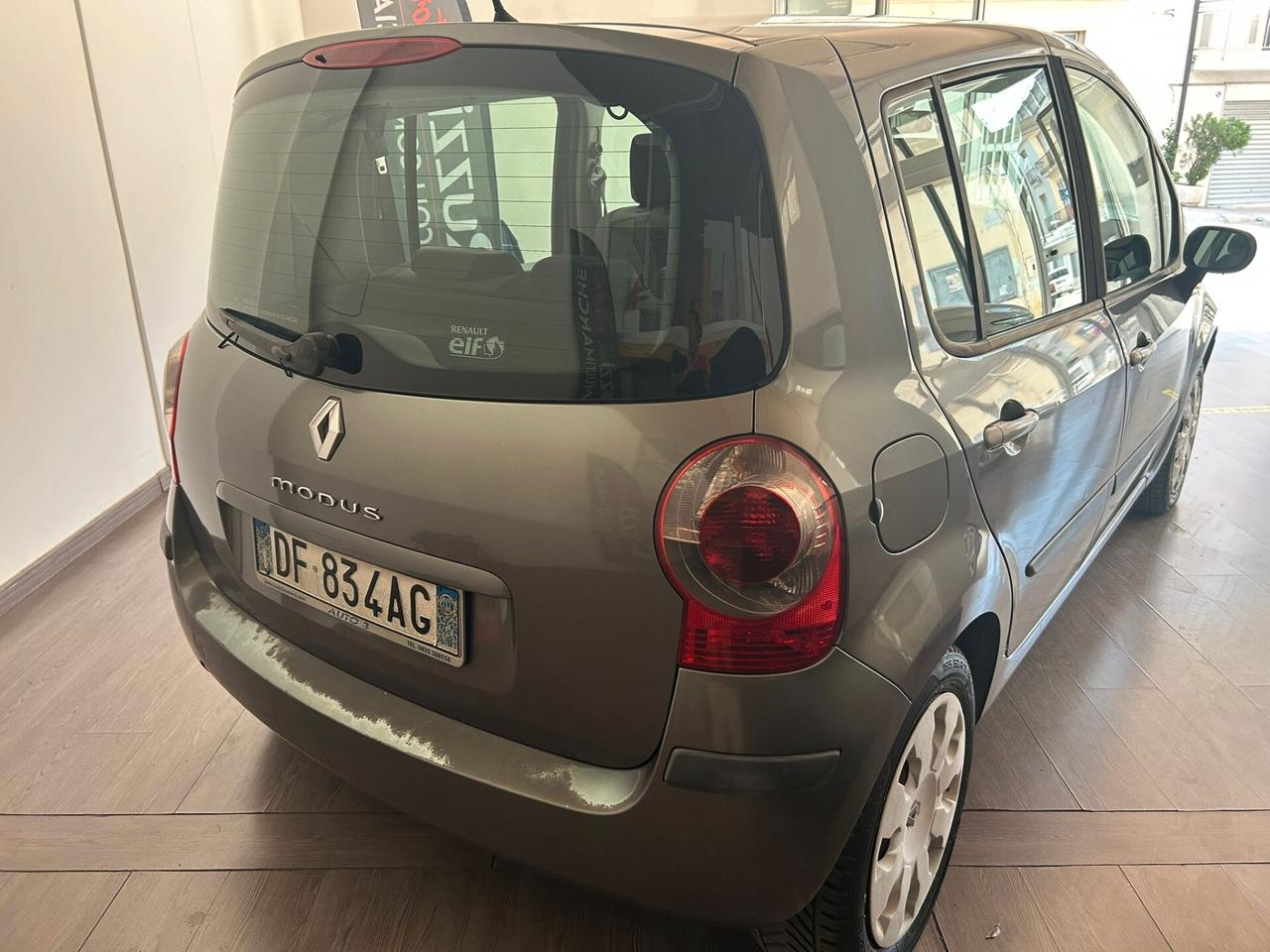 Renault Modus 1.5 dCi 70CV Neopatentati