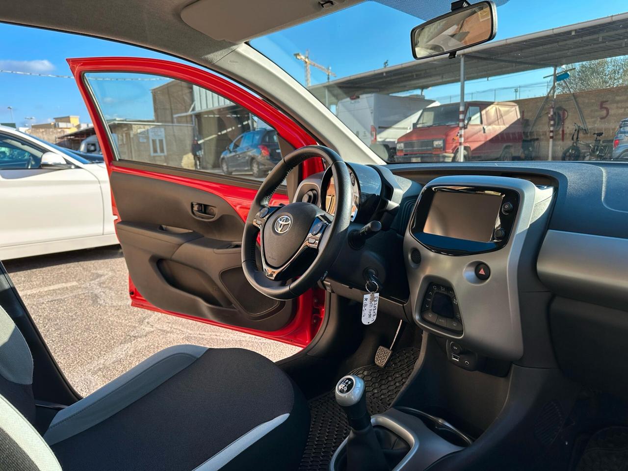 Toyota Aygo 1.0 VVT-i 69 CV 5 porte x-cool