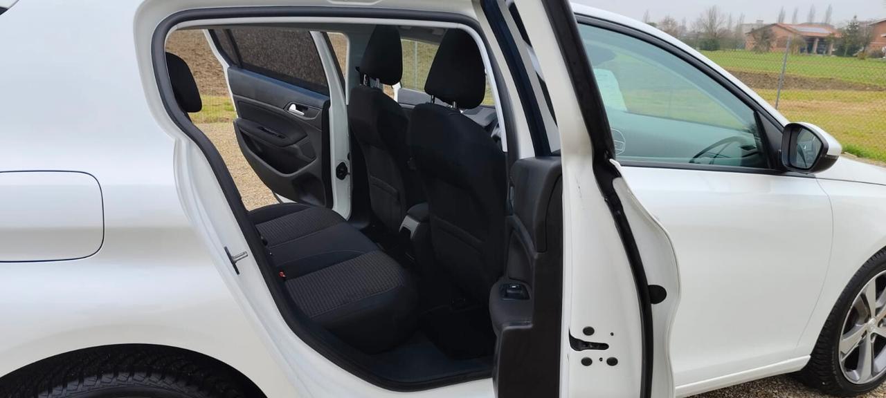 Peugeot 308 BlueHDi 120 S&S EAT6 GT Line