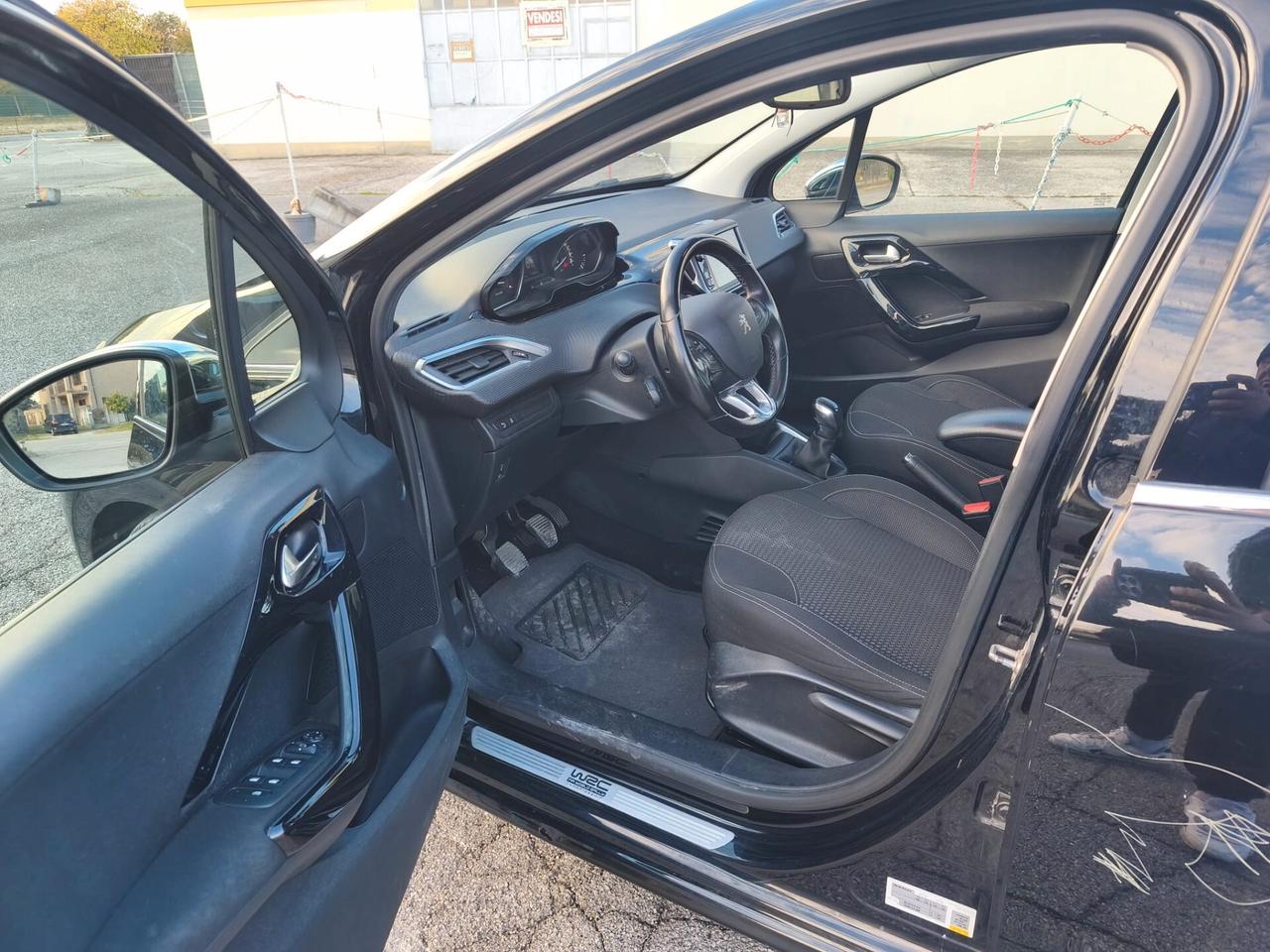 Peugeot 208 BlueHDi 75 5 porte Allure Accetto Permute