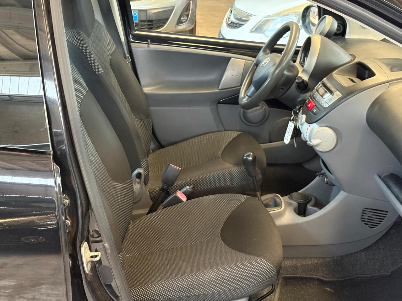 Toyota Aygo 1.0 12V VVT-i 5 porte Sol Red Edition