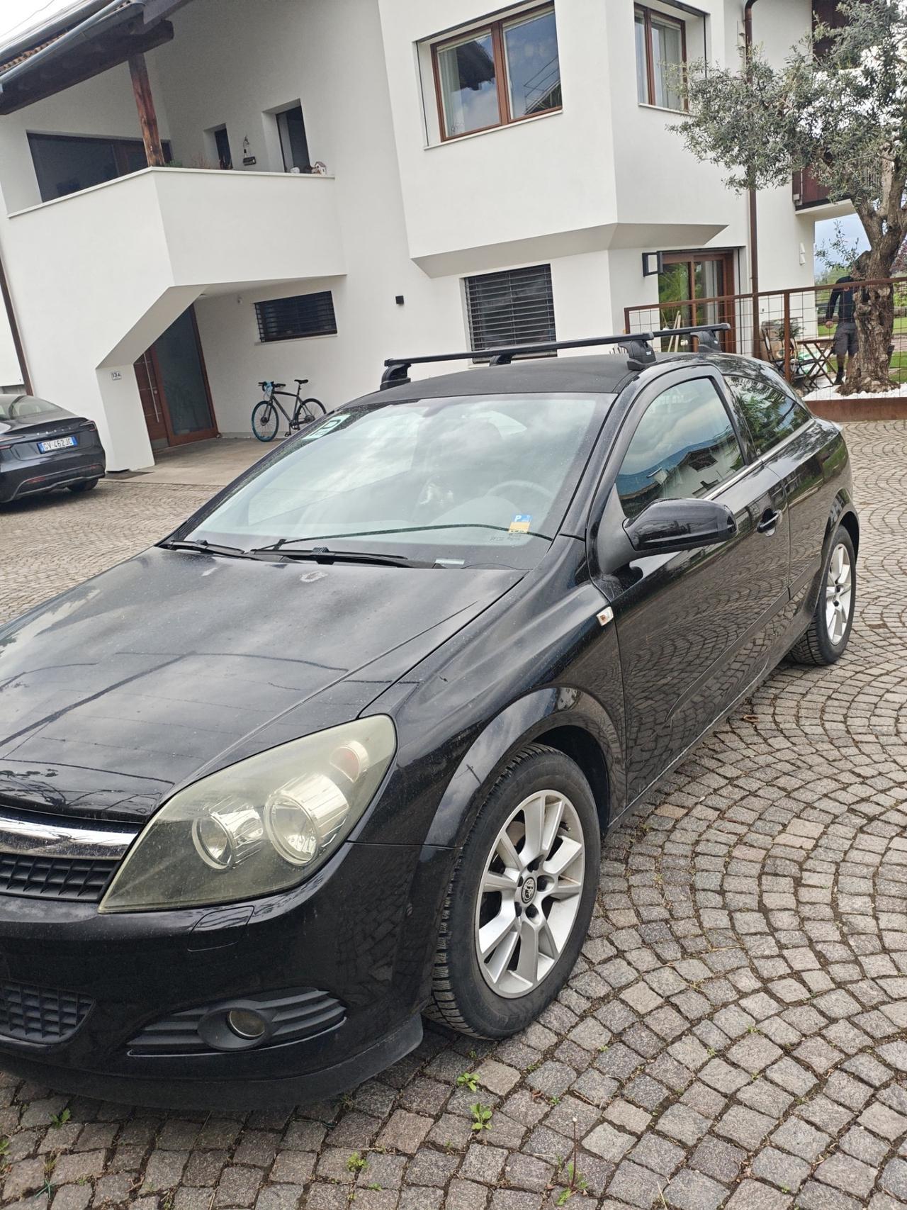 Opel Astra GTC 1.6 16V VVT 3 porte Cosmo