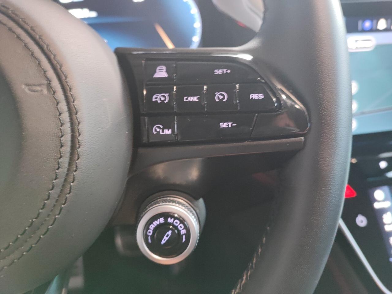 Maserati Grecale V6 AWD Trofeo FULL+++