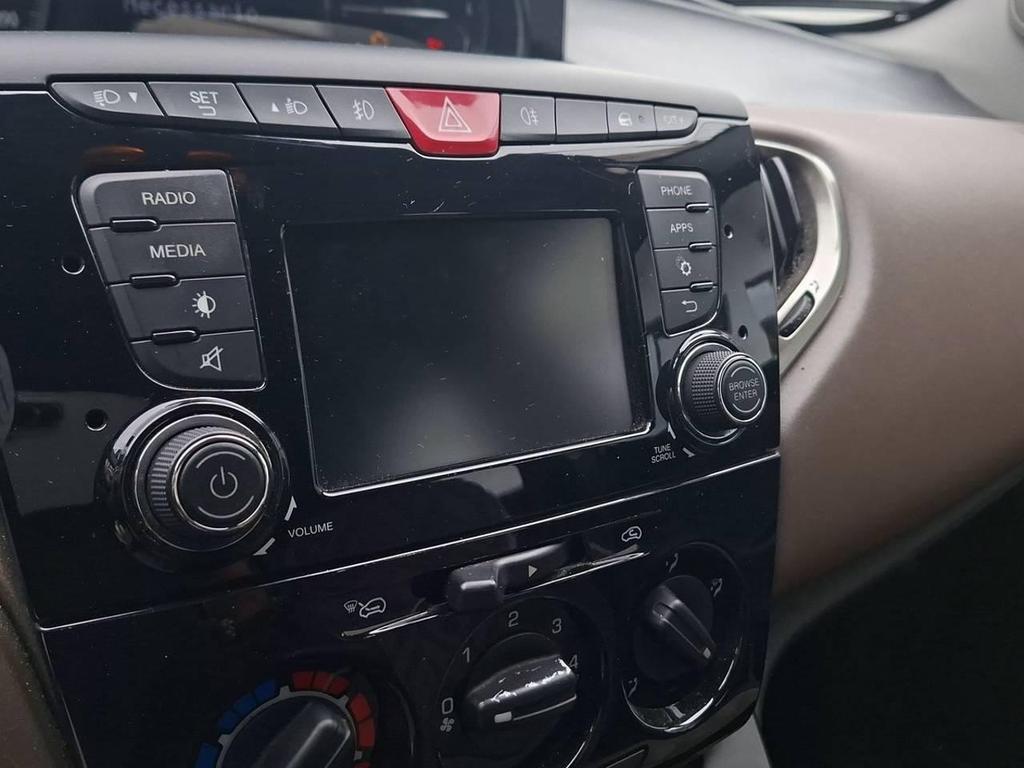 Lancia Ypsilon 5 Porte 1.2 Gold