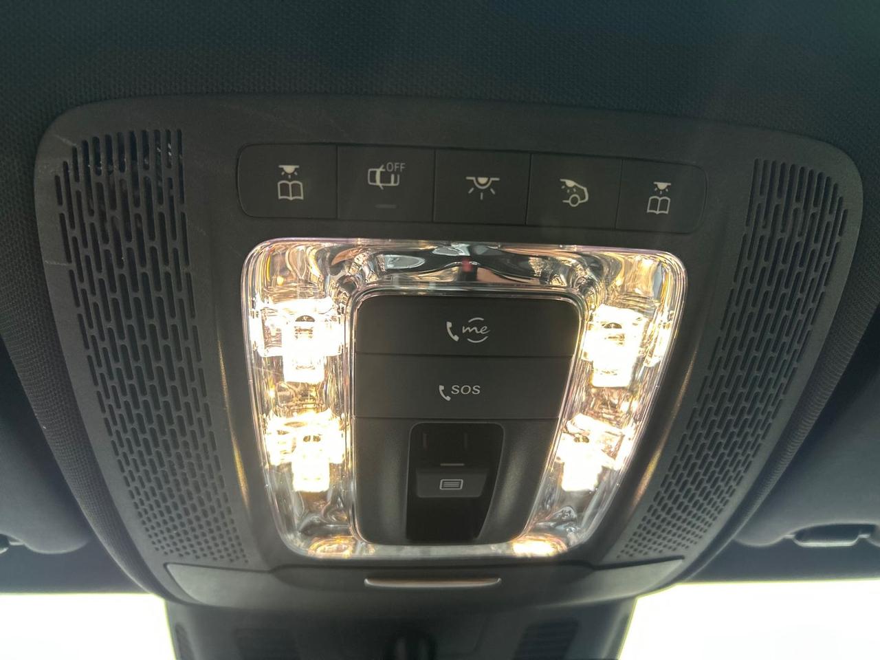 Mercedes-Benz CLA 200 Premium CLA 200 #8756